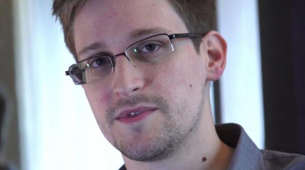 snowden a primit azil temporar in rusia a plecat de pe aeroport catre un loc secret dar sigur