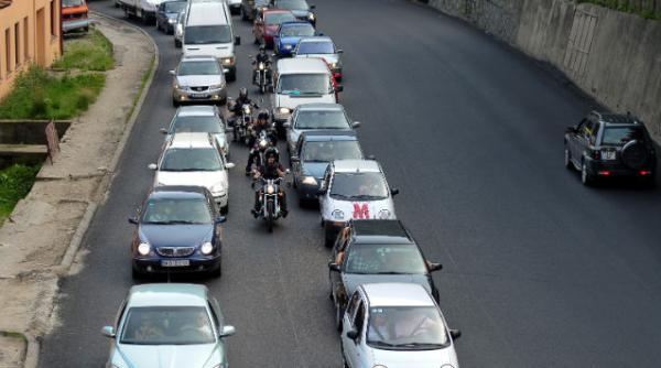 se circula bara la bara pe valea prahovei vezi recomadarile politistilor rutieri