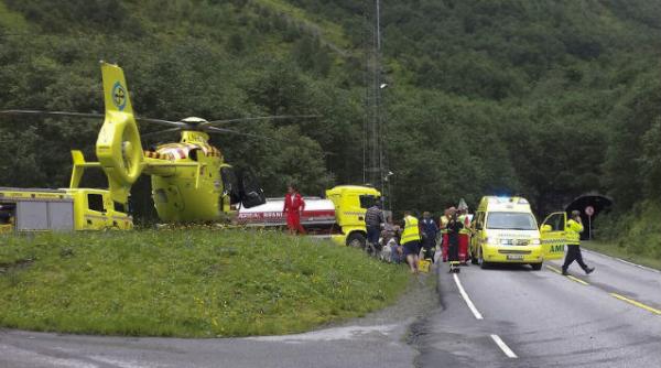 55 de oameni intoxicati cu fum dupa ce un tir a lua foc intr un tunel din norvegia