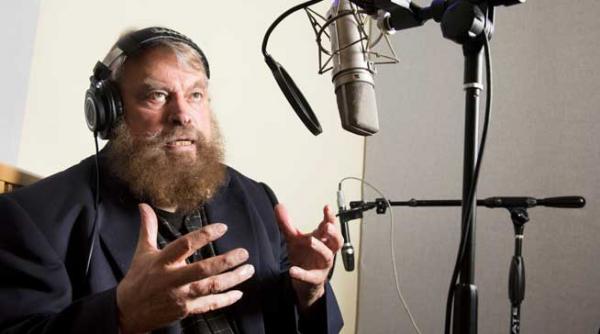 legenda ecranului britanic brian blessed este narator la manowar