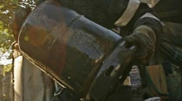 romanca grav ranita de explozia unei butelii pe o plaja din italia