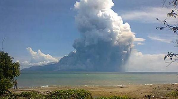 vulcanul rokatenda a erupt brusc primele victime sunt copii