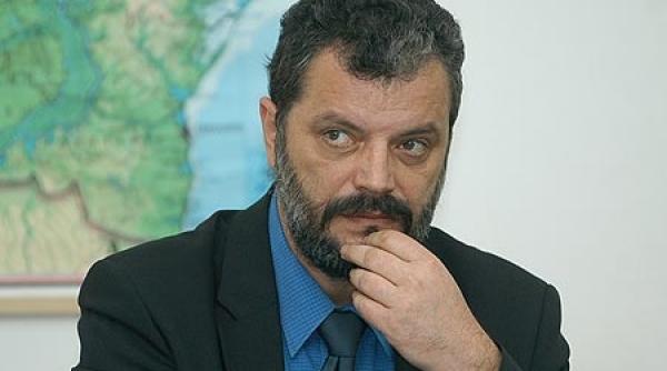 fost consilier prezidential seful statului roman si a exprimat opiniile nediplomatic nu arati biciul unei tari vecine si membre ue pentru doar pentru ca un lider ungar spune trasnai