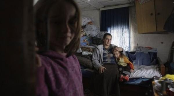 raport unicef 8 dintre minorii romani traiesc la nivelul saraciei severe