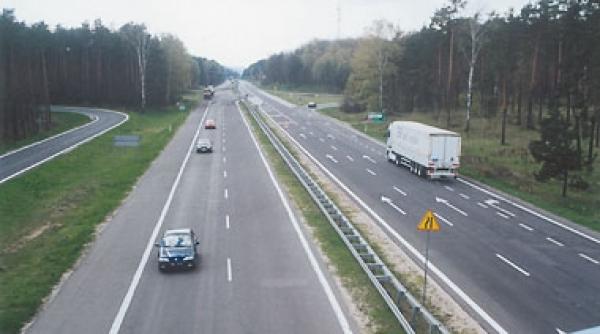 circulatia va fi restrictionata pe autostrazi si drumuri nationale vezi pentru ce vehicule si cand