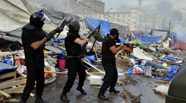 criza egipt asediu moschee cairo lunetisti minaret