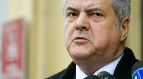 cum comenteaza adrian nastase faptul ca basescu a apelat la medicul bradisteanu in cazul regelui cioaba