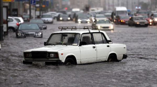 inundatii rusia evacuare
