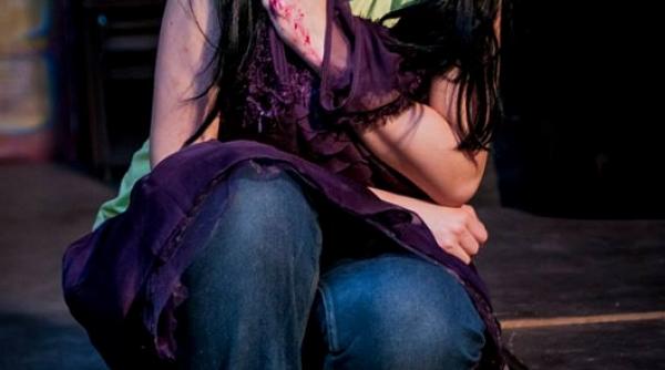 povestiri din miserupia one woman show lorena lupu la green hours