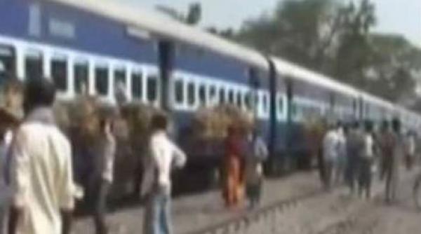 accident tren india pelerini