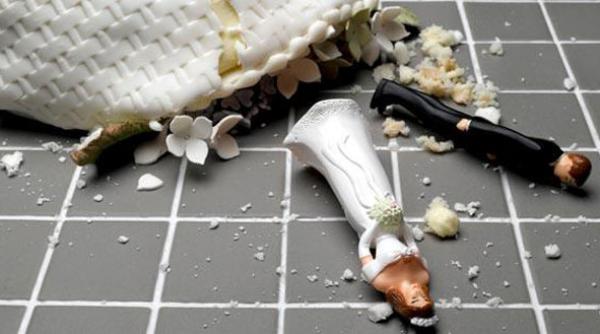 s a insurat pentru a si plati intretinerea la bloc