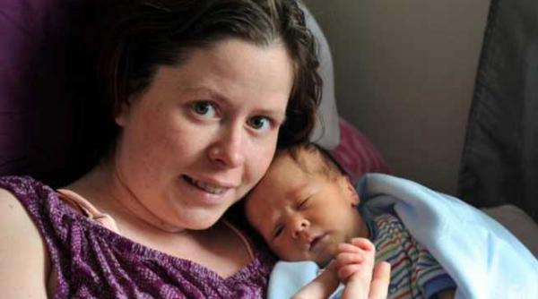 s a trezit din coma gravida fara sa si aduca aminte cine este tatal copilului