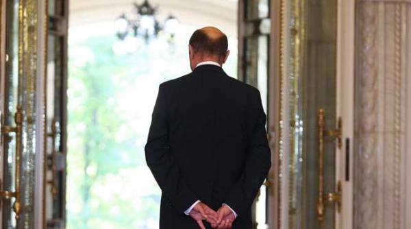 amr 68 pentru basescu se apropie funia de par dar prejudiciul adus de el romaniei creste zi de zi