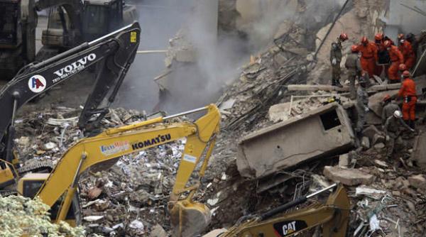 sase morti si 11 raniti dupa prabusirea unui imobil la sao paolo