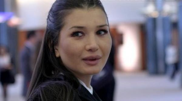 elena basescu si fiica ei externate azi din spitalul universitar de urgenta bucuresti