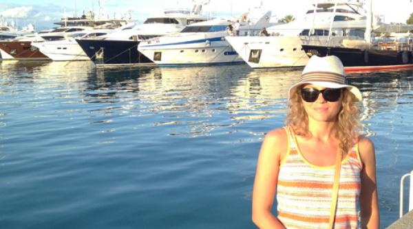 mirela boureanu vaida are pile in aeroport datorita emisiunii mireasa pentru fiul meu