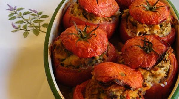 re eta zilei rosii umplute cu pulpe de rata si hribi