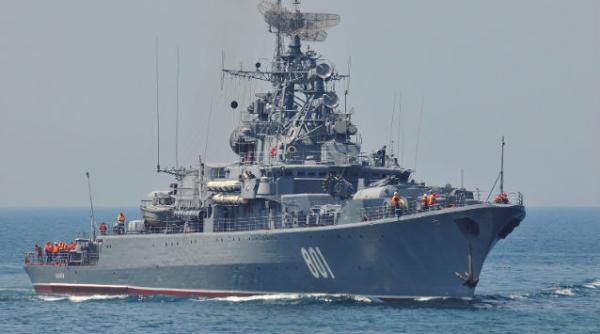 trei nave ruse au traversat stramtoarea bosfor in drum spre siria