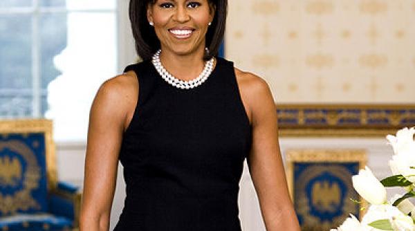 papusa michelle obama costum popular oas