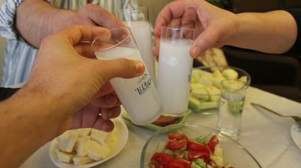 turcia interzice vanzarea bauturilor alcoolice pe timp de noapte si in apropiere de scoli si moschei