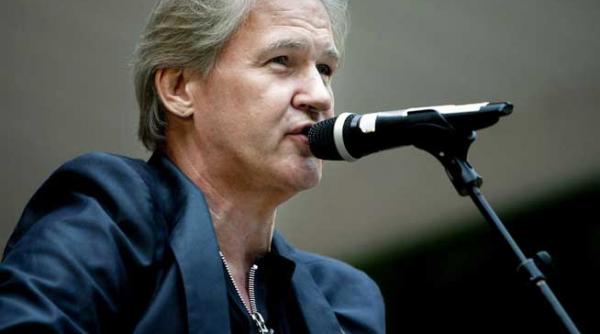 johnny logan si demis roussos la sala palatului