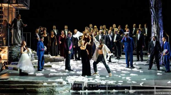 un otello ancorat in realitatea imediata