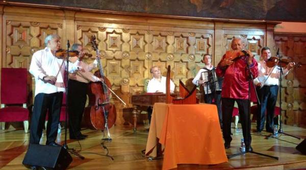 aplauze necontenite pentru maestrul gheorghe zamfir la nisa