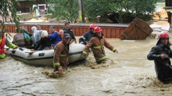 galati numarul persoanelor evacuate in urma inundatiilor a ajuns la aproape 7 000
