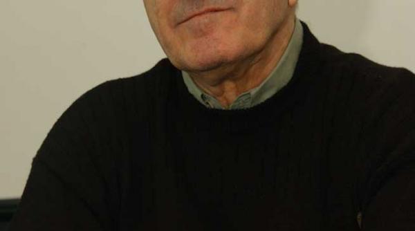 gheorghe dinica e acum in fata comediei