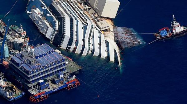 operatiune de cartea recordurilor nava costa concordia repusa pe linia de plutire video