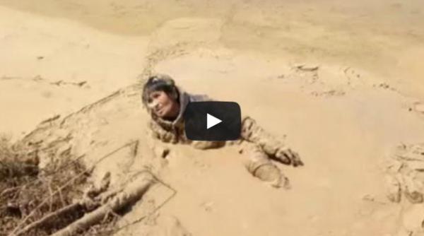 salvata in ultima secunda pompierii bulversati nici macar nu si aduce aminte cum a ajuns acolo e uluitor video