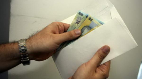 mita in dosarul certificatelor de handicap consta in bani dar parfumuri bibelouri genti sau carne