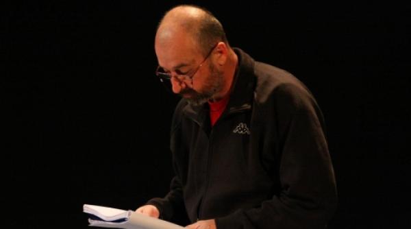 nationalul din craiova deschide stagiunea cu familia tot