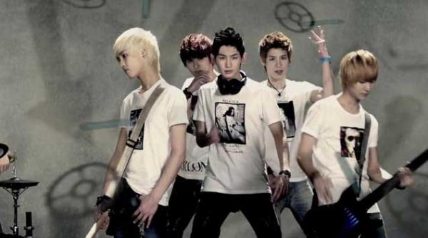 se suplimenteaza biletele vip la show ul led apple