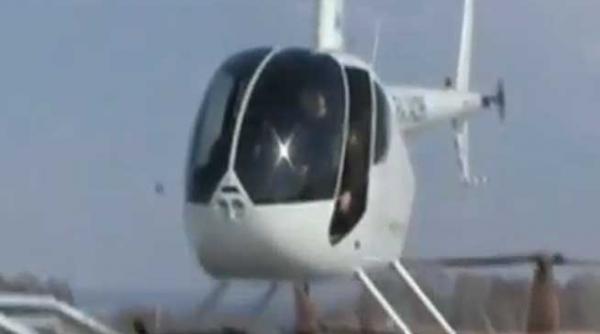 incredibil vezi ce poate face cu elicopterul sau un pilot rus video
