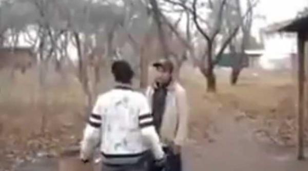 doi rusi morti de beti se bat tot kant sa fie de vina video