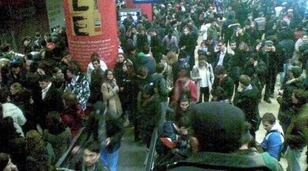 circula ia metroului intre sta iile pipera i aviatorilor se efectueaza pe un singur sens