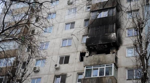 explozie puternica intr un bloc o persoana a murit alte trei au fost ranite