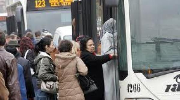 troleibuzele liniilor 71 93 si 96 circula deviat traficul pe liniile 1 8 11 si 25 reluat