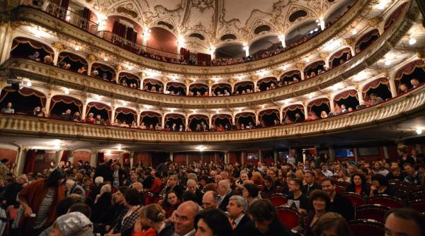 in armonia artelor sau sub semnul noptii