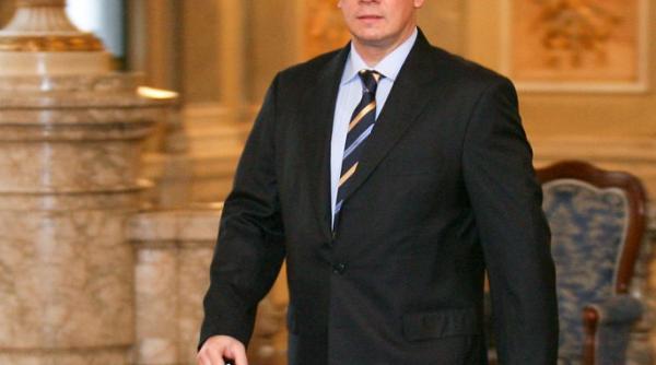 mihai razvan ungureanu i a anun at inten ia de a candida la preziden iale