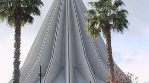 cele mai ciudate biserici din lume galerie foto