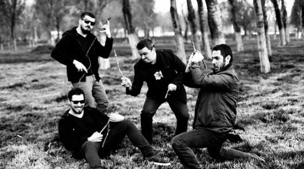 white walls lanseaza escape artist