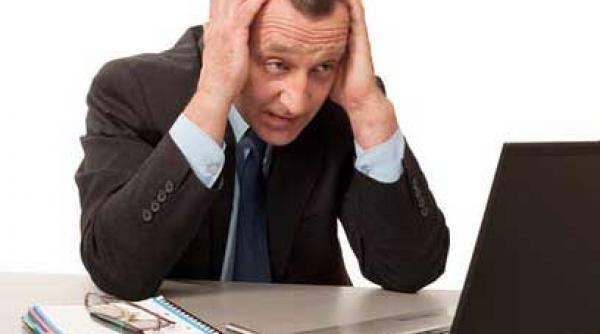 cele mai enervante statusuri de facebook ma uit la film beau un ceai sau pozele cu mancare