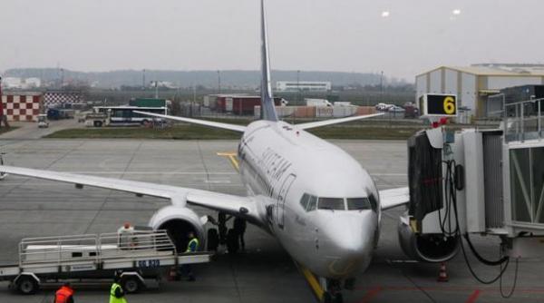 un avion a aterizat de urgenta pe aeroportul henri coanda ce s a intamplat