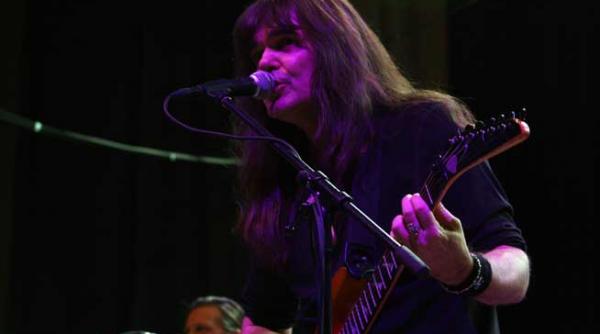 un eveniment aristrockrat concert acustic celelalte cuvinte la patria