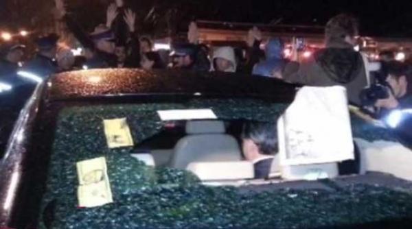 masina ministrului culturii vandalizata in centrul capitalei