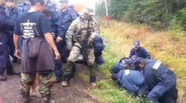 proteste violente in canada intre politie si opozantii exploatarii gazelor de sist