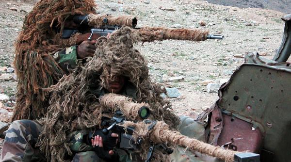 cum se distreaza lunetistii in siria