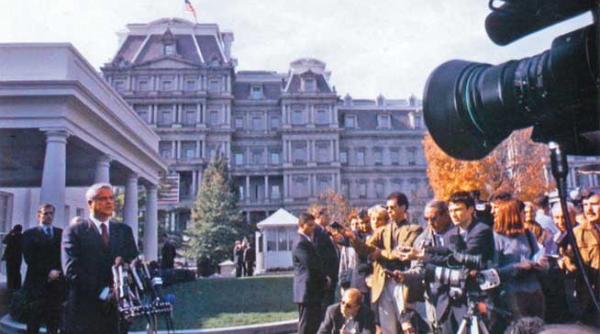 cum a intrat neprogramat premierul nastase in agenda lui bush in noiembrie 2001